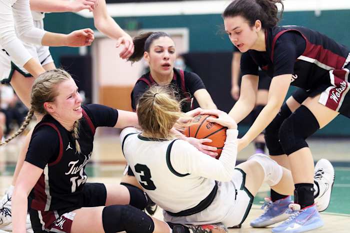 Tualatin.Tigard.girls-basketball.Dan-Brood.18